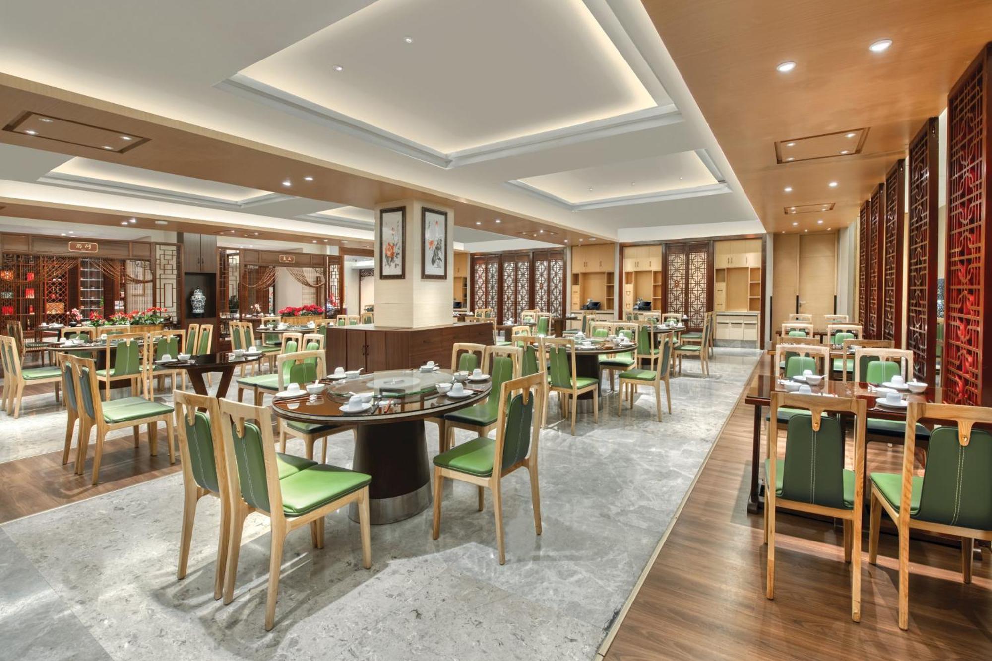 广州中心皇冠假日酒店 5*