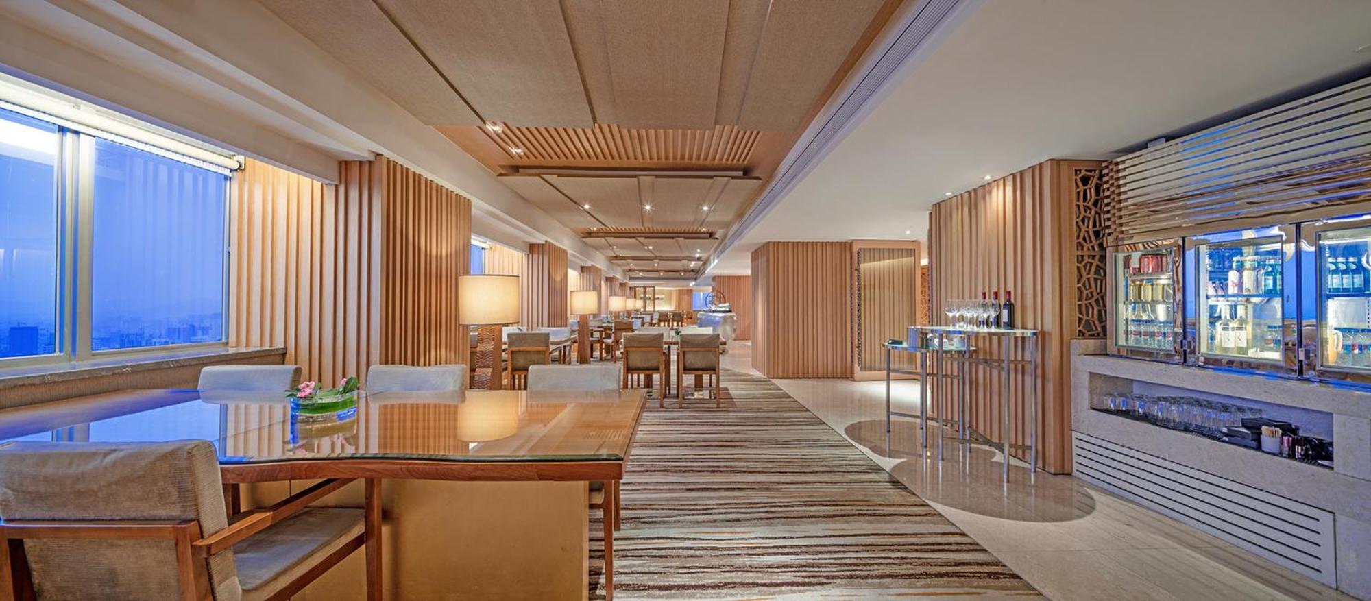 酒店 Crowne Plaza Centre By Ihg - Free Shuttle Between And Exhibition Center During Fair & Exhibitor Registration Counter 5*